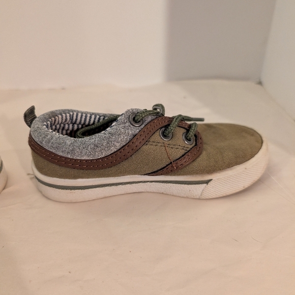 OshKosh B'Gosh Nico Toddler Boy Olive Green Lace Up Sneakers in Size 7 - Picture 3 of 10